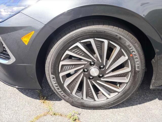 used 2023 Hyundai Sonata Hybrid car, priced at $23,999