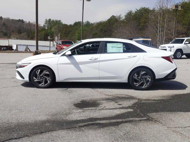 new 2024 Hyundai Elantra car, priced at $25,405