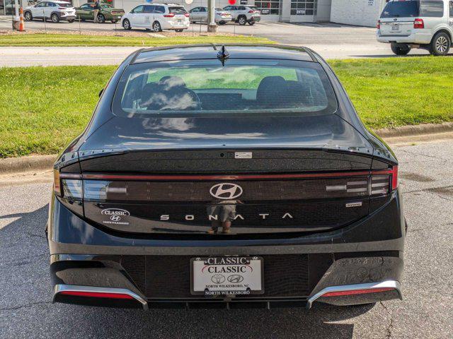 new 2024 Hyundai Sonata Hybrid car, priced at $30,450