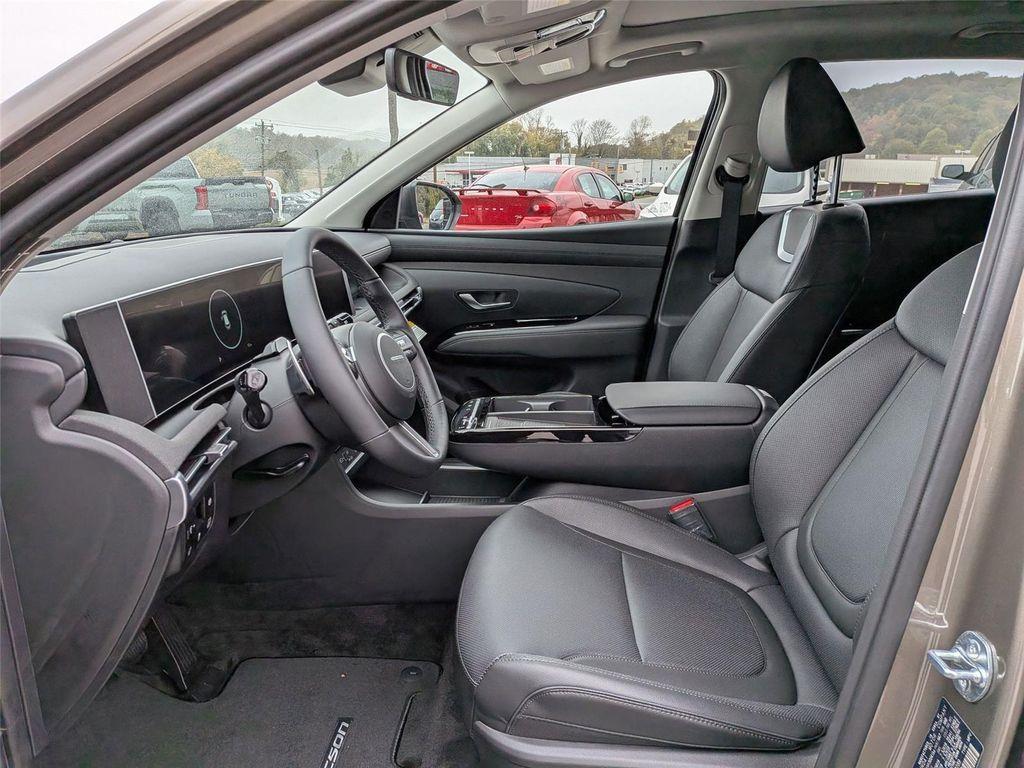 new 2026 Hyundai TUCSON Hybrid car, priced at $44,245