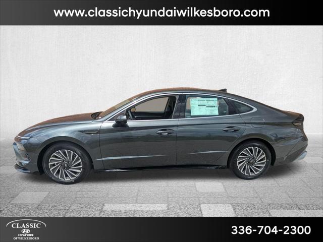 new 2025 Hyundai Sonata Hybrid car, priced at $38,821