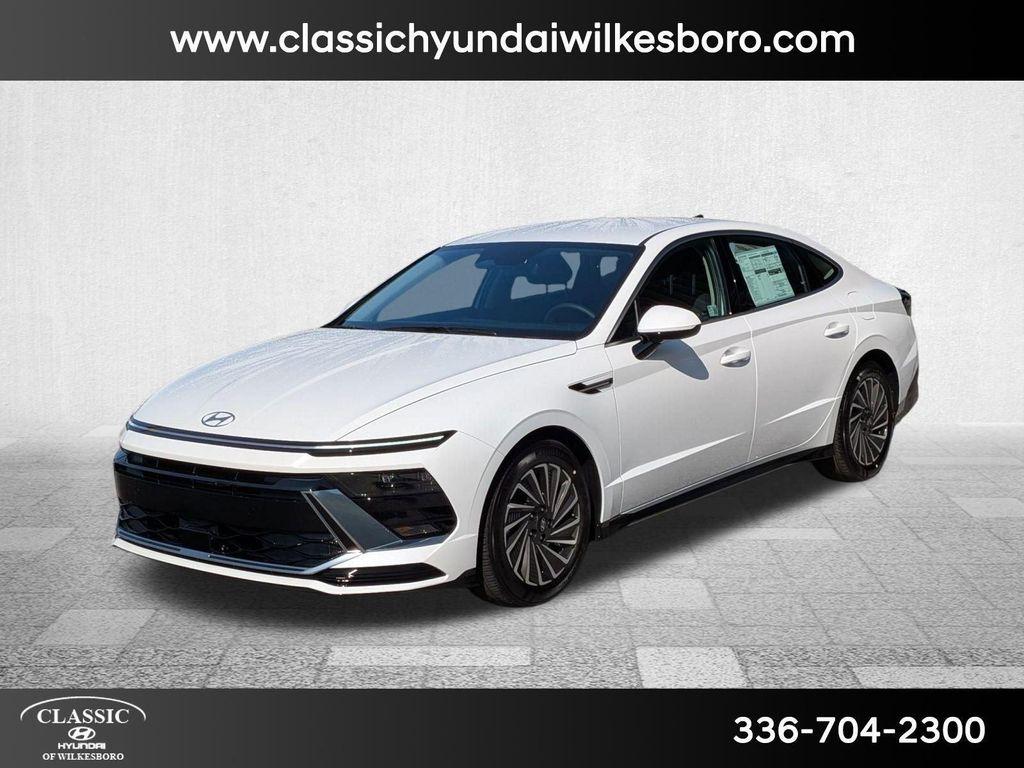 new 2025 Hyundai Sonata Hybrid car, priced at $32,018