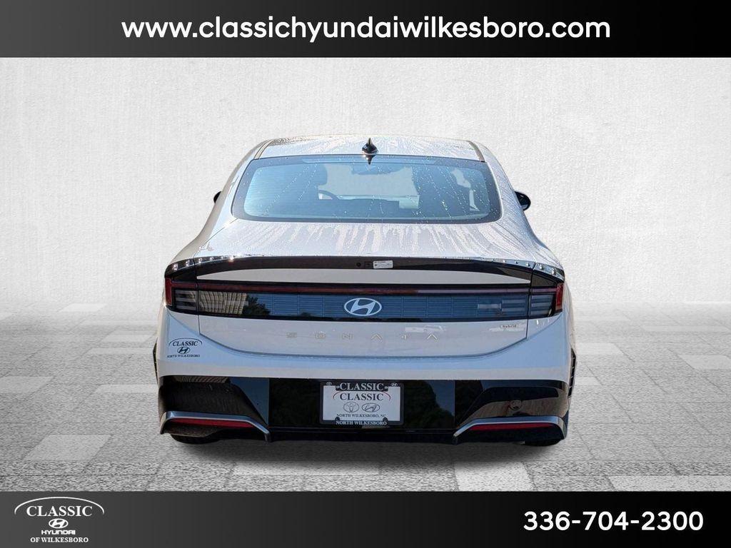 new 2025 Hyundai Sonata Hybrid car, priced at $32,018