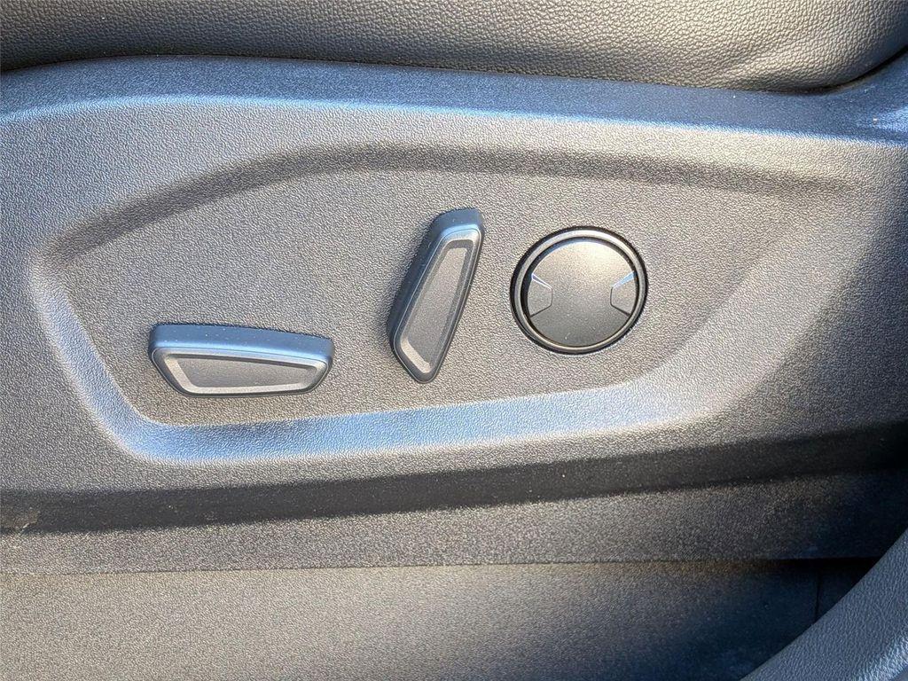 used 2024 Ford Edge car, priced at $28,497