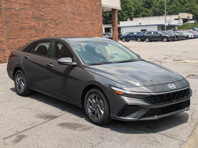 new 2024 Hyundai Elantra car, priced at $23,607