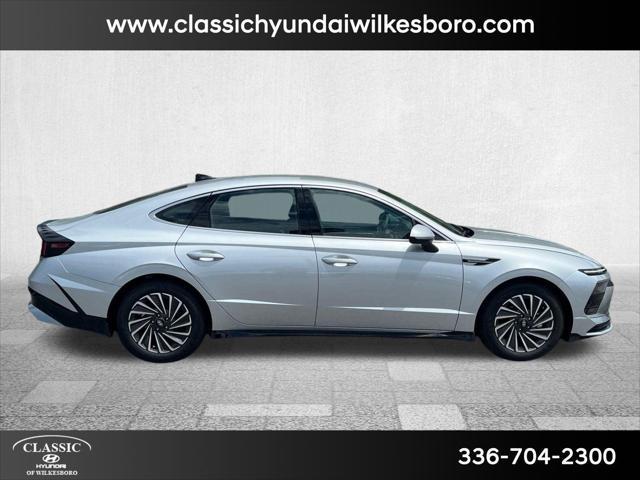 new 2025 Hyundai Sonata Hybrid car, priced at $32,488