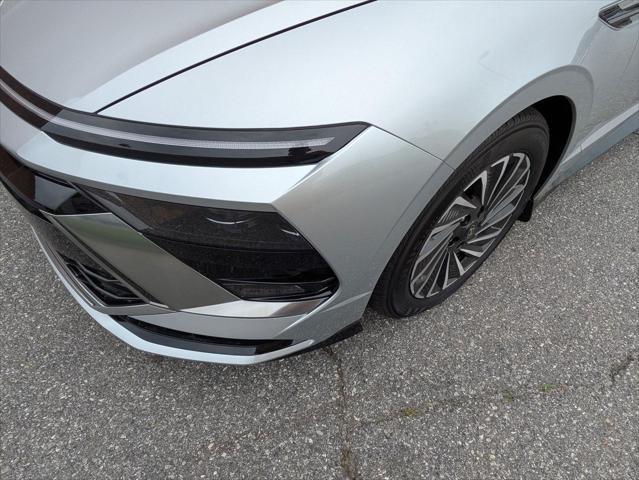 new 2025 Hyundai Sonata Hybrid car, priced at $32,488