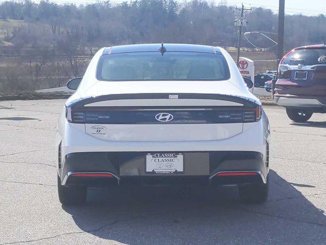 new 2024 Hyundai Sonata car, priced at $30,580