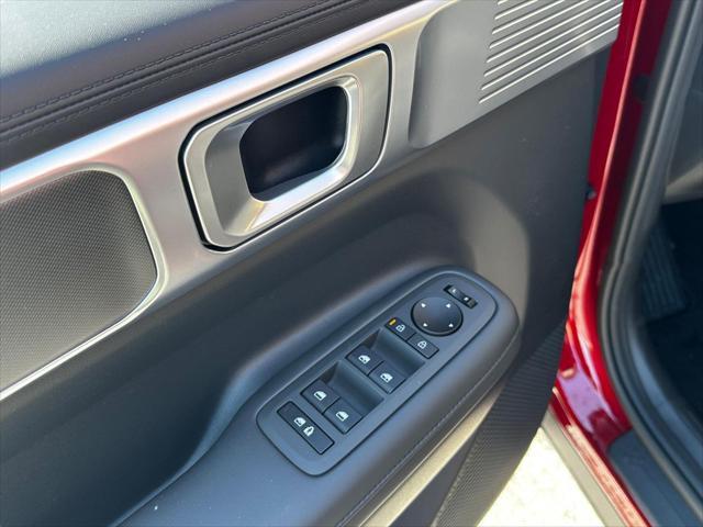 new 2025 Hyundai Santa Fe car, priced at $37,537