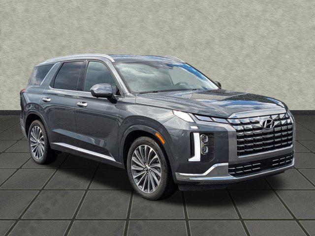 used 2024 Hyundai Palisade car, priced at $44,498