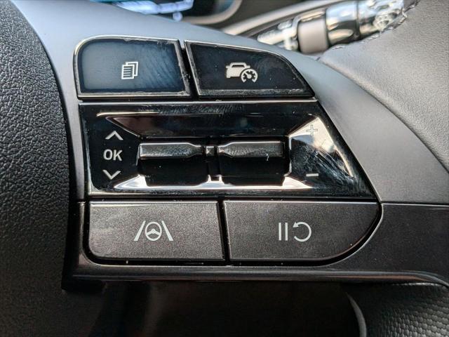 new 2025 Hyundai Elantra car, priced at $24,421