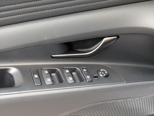 new 2025 Hyundai Elantra car, priced at $24,421
