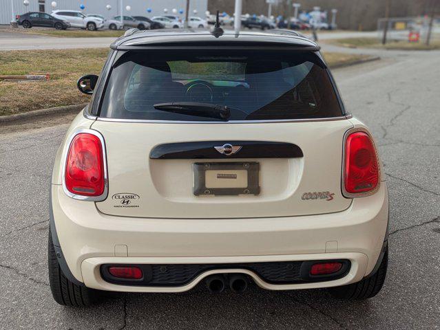 used 2016 MINI Hardtop car, priced at $11,298