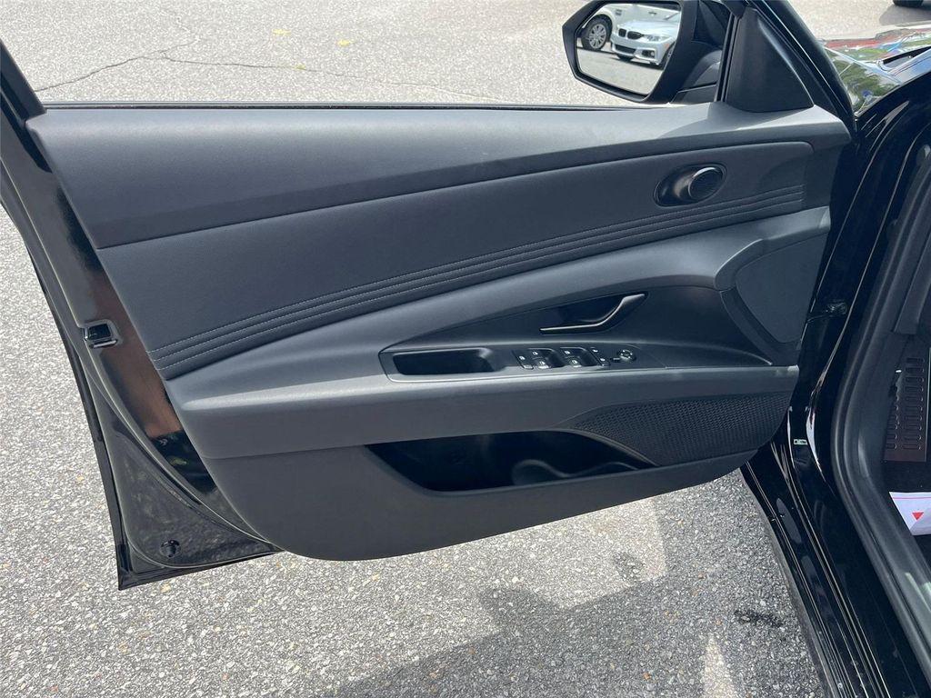 new 2025 Hyundai ELANTRA HEV car, priced at $27,888