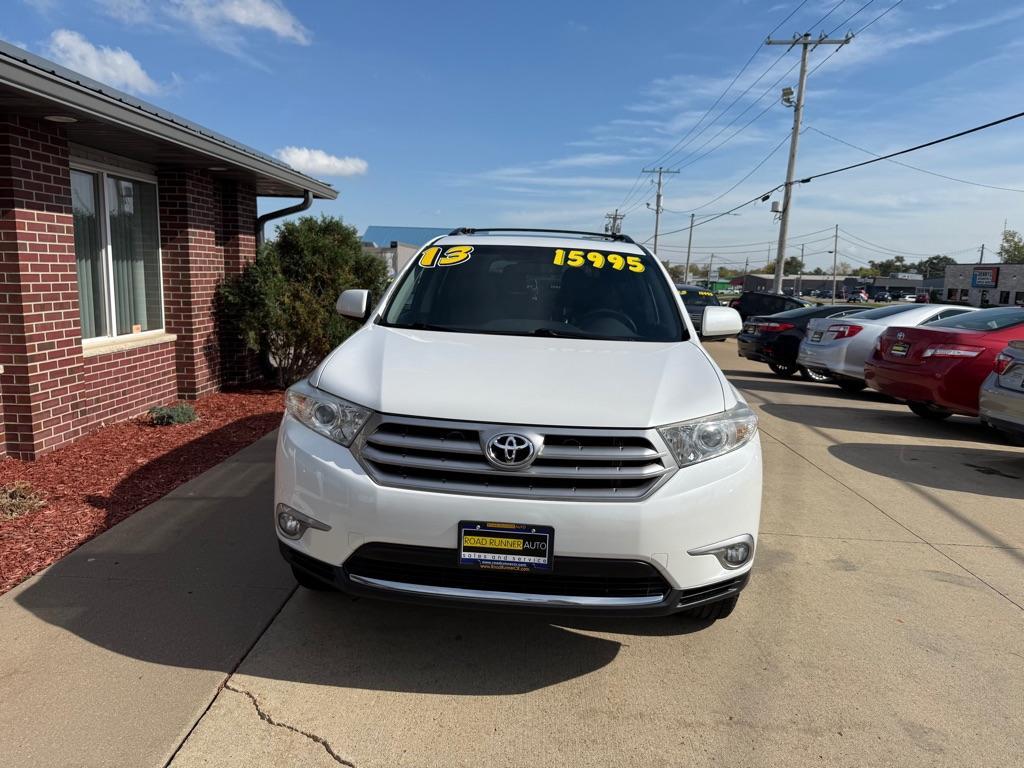 used 2013 Toyota Highlander car, priced at $15,995