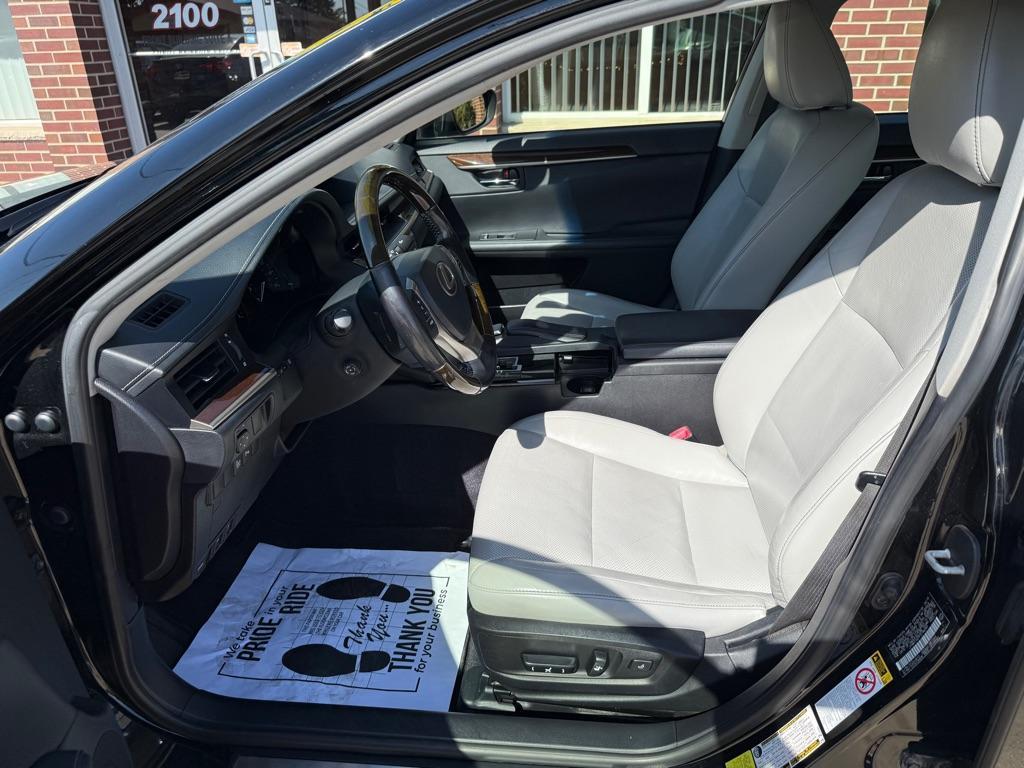 used 2015 Lexus ES 350 car, priced at $17,995