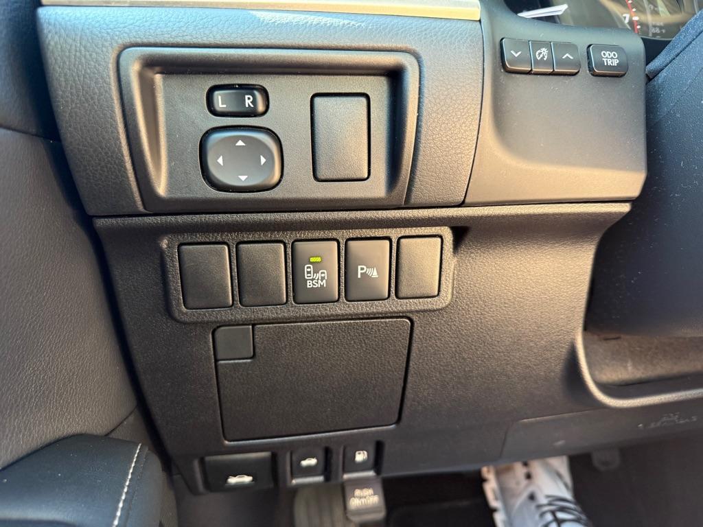 used 2015 Lexus ES 350 car, priced at $17,995