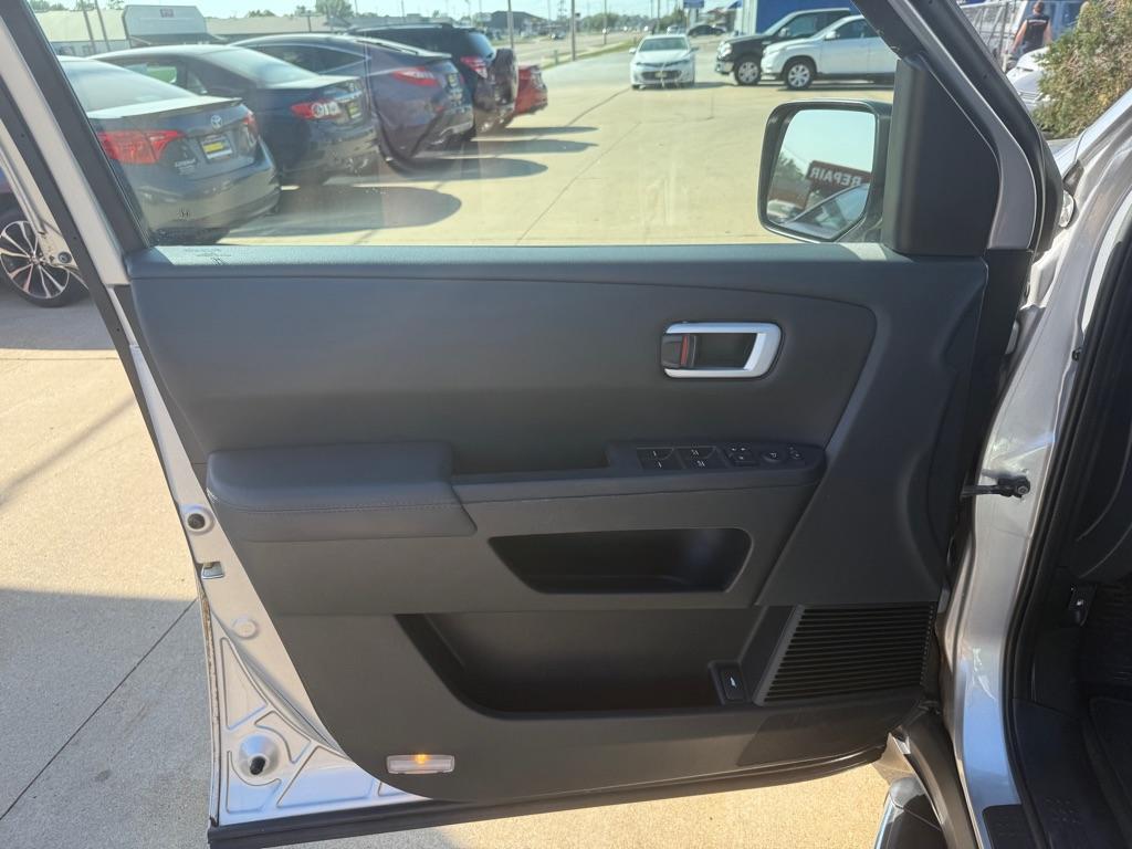 used 2015 Honda Pilot car, priced at $16,995