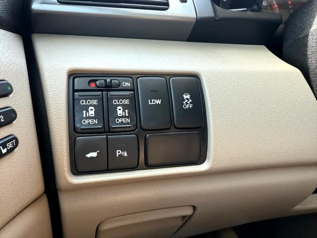 used 2014 Honda Odyssey car, priced at $15,495