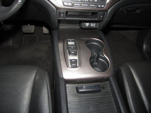 used 2022 Honda Pilot car, priced at $30,998