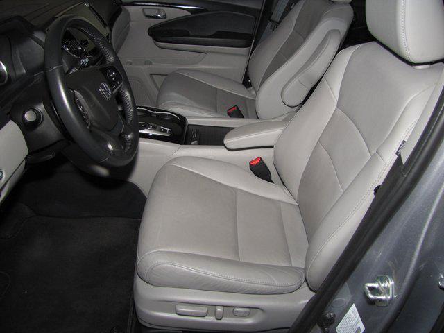 used 2022 Honda Pilot car, priced at $32,998