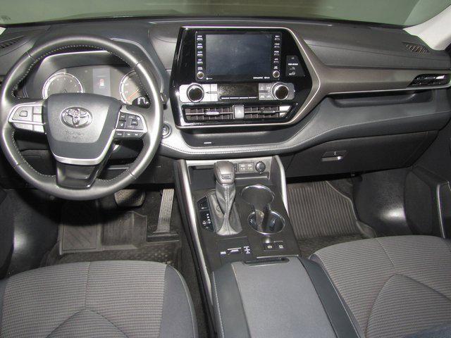 used 2022 Toyota Highlander car, priced at $29,998