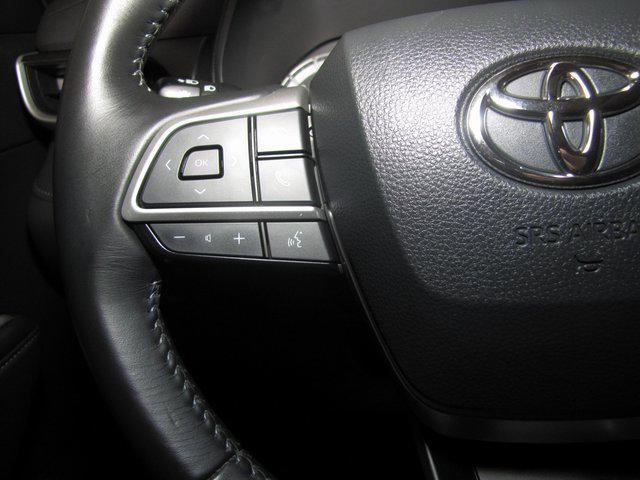 used 2022 Toyota Highlander car, priced at $29,998