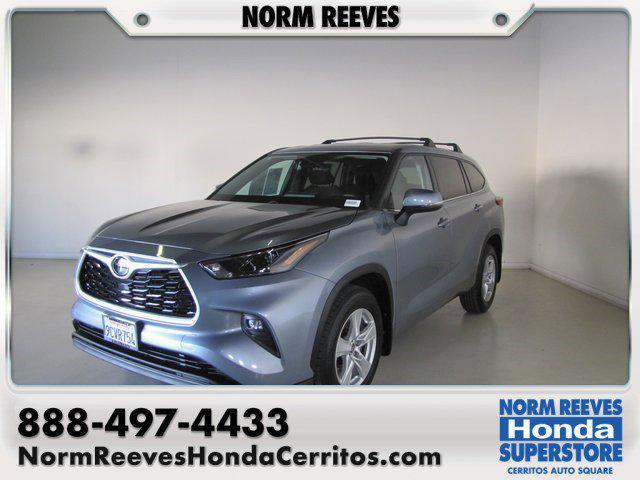 used 2022 Toyota Highlander car, priced at $29,998