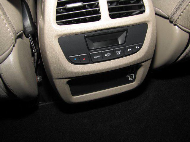 used 2022 Honda Pilot car, priced at $33,998