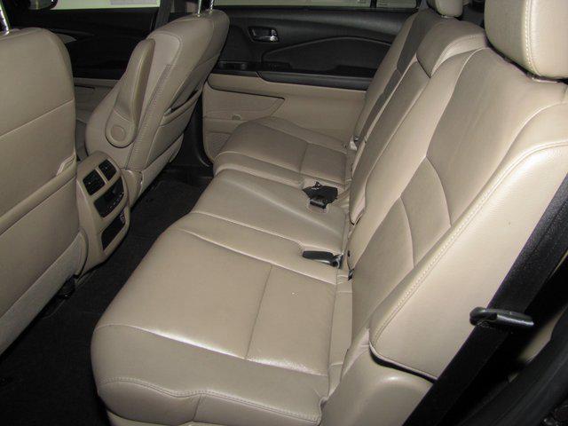 used 2022 Honda Pilot car, priced at $33,998