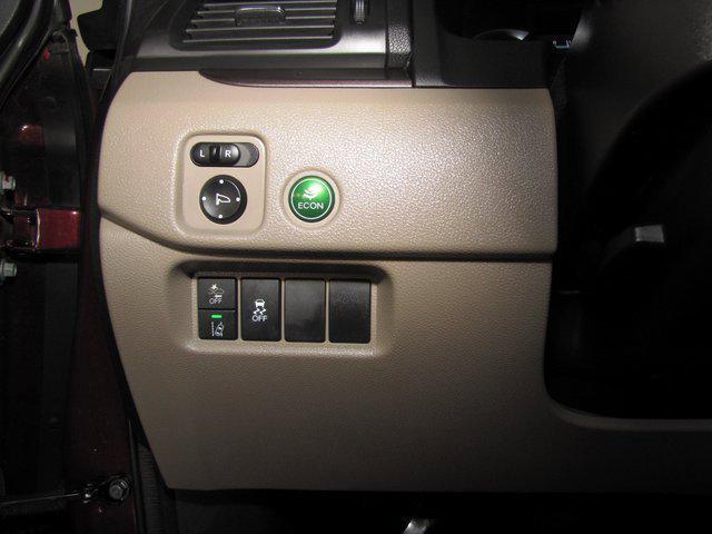 used 2022 Honda Pilot car, priced at $33,998