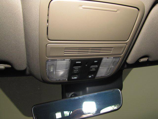 used 2022 Honda Pilot car, priced at $33,998