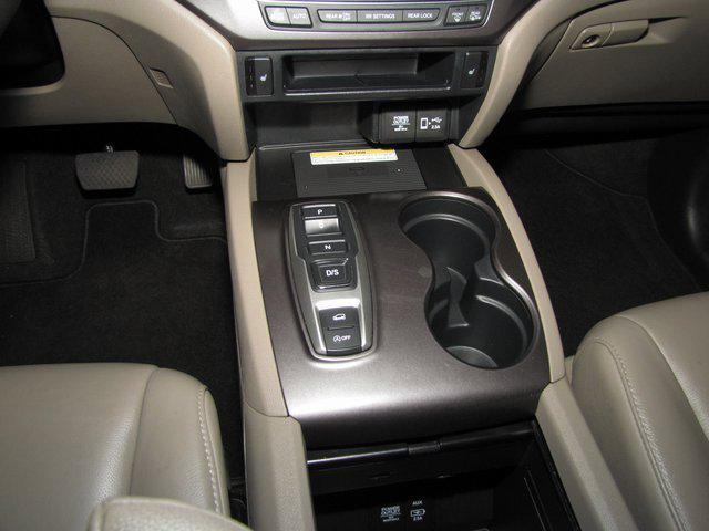 used 2022 Honda Pilot car, priced at $33,998