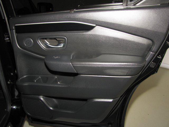 used 2025 Honda Pilot car, priced at $45,998