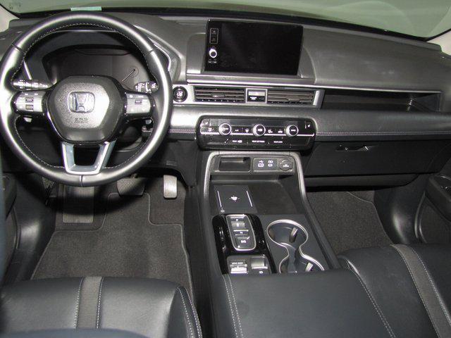used 2025 Honda Pilot car, priced at $45,998