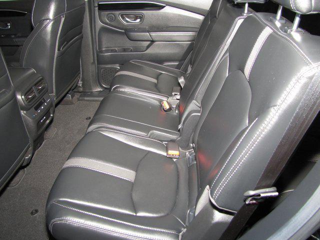 used 2025 Honda Pilot car, priced at $45,998