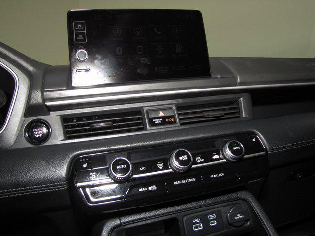 used 2025 Honda Pilot car, priced at $45,998