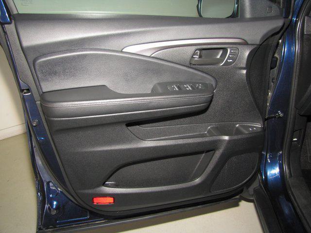 used 2022 Honda Passport car, priced at $28,998