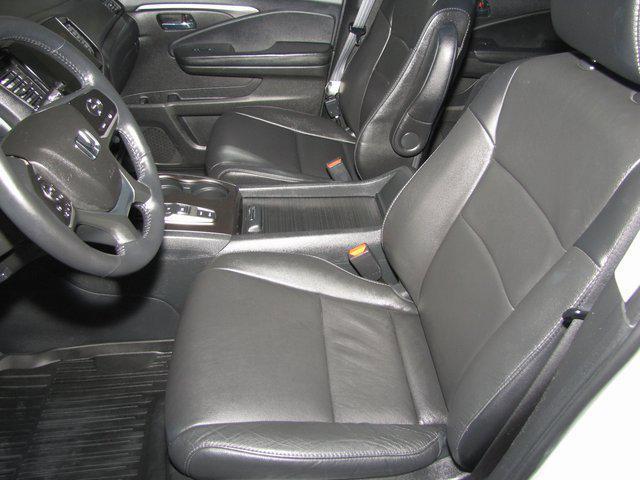 used 2022 Honda Pilot car, priced at $32,998