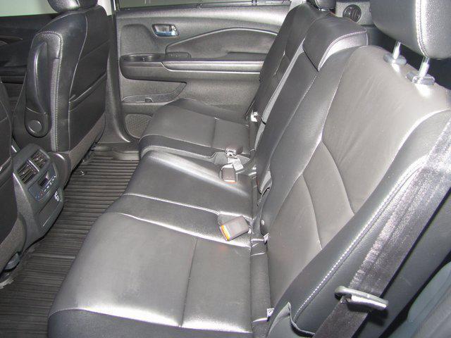 used 2022 Honda Pilot car, priced at $32,998