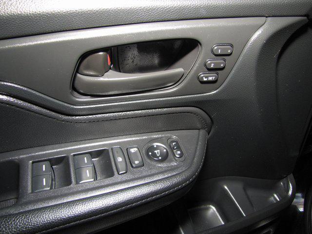 used 2023 Honda Odyssey car, priced at $34,998