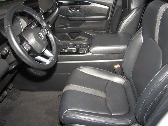 used 2023 Honda Pilot car, priced at $36,998