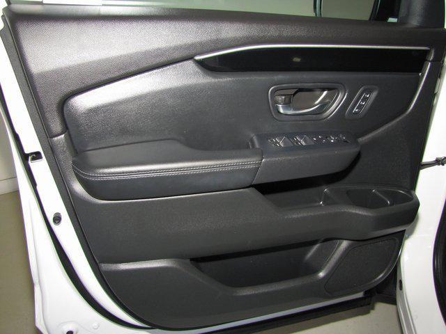 used 2023 Honda Pilot car, priced at $36,998
