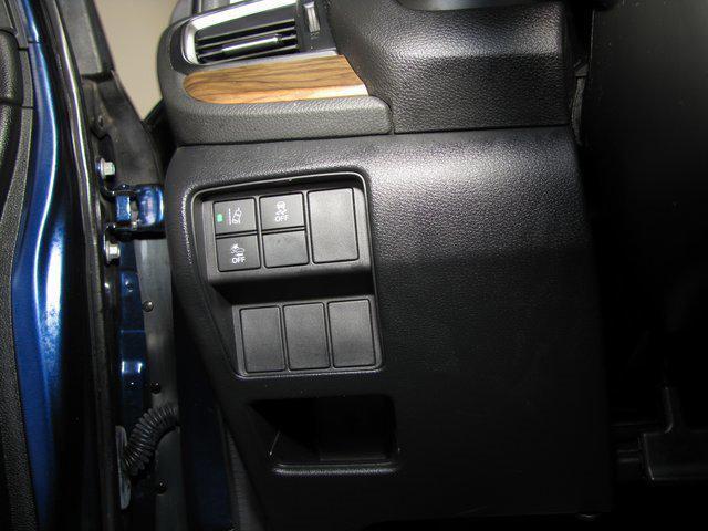 used 2022 Honda CR-V car, priced at $25,998