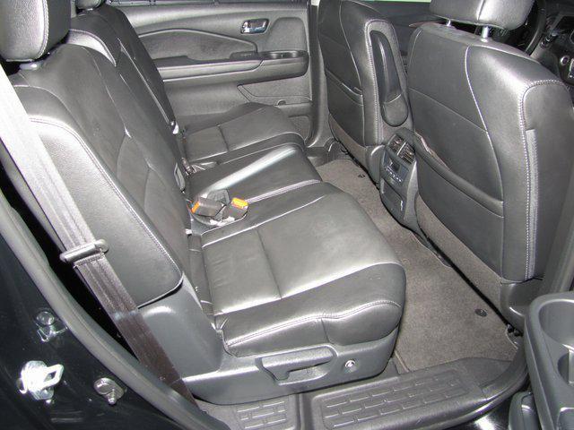 used 2022 Honda Pilot car, priced at $28,599