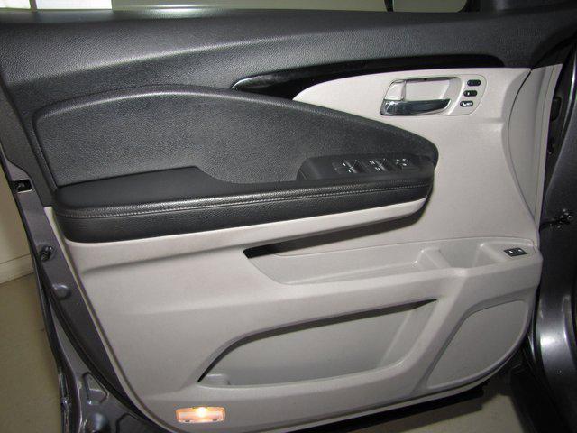 used 2022 Honda Pilot car, priced at $32,998
