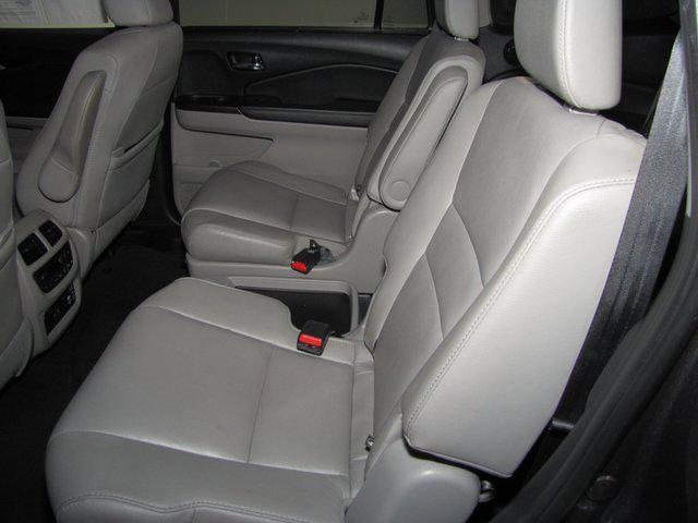used 2022 Honda Pilot car, priced at $32,998