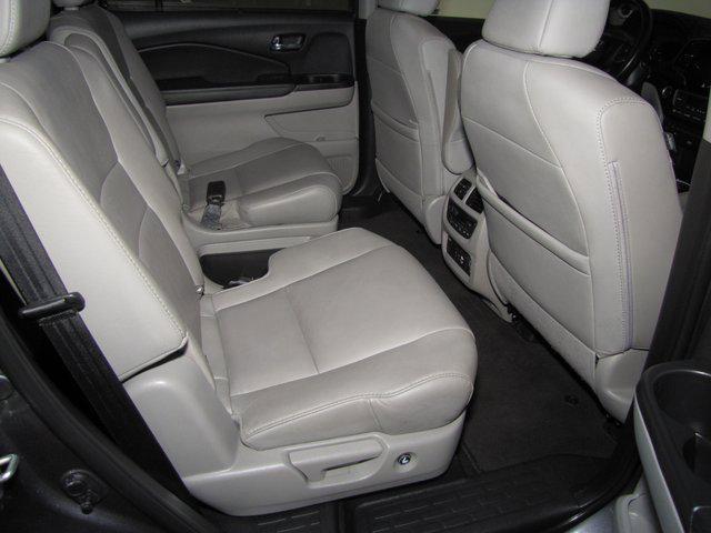 used 2022 Honda Pilot car, priced at $32,998