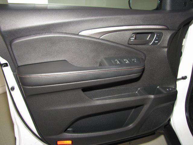 used 2022 Honda Pilot car, priced at $34,998