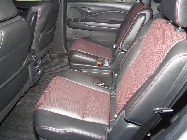 used 2022 Honda Pilot car, priced at $37,998